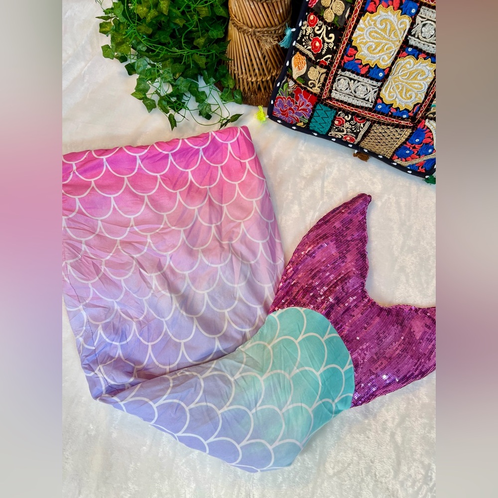 Mermaid Tail Blanket with Sequins